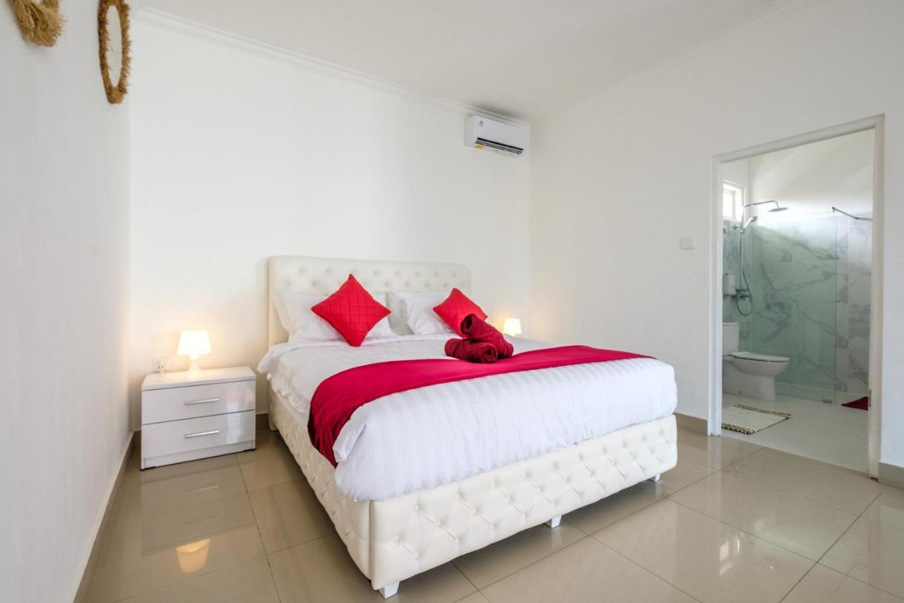 Luxury Minimalist Villa White Angel In Seminyak Exteriör bild