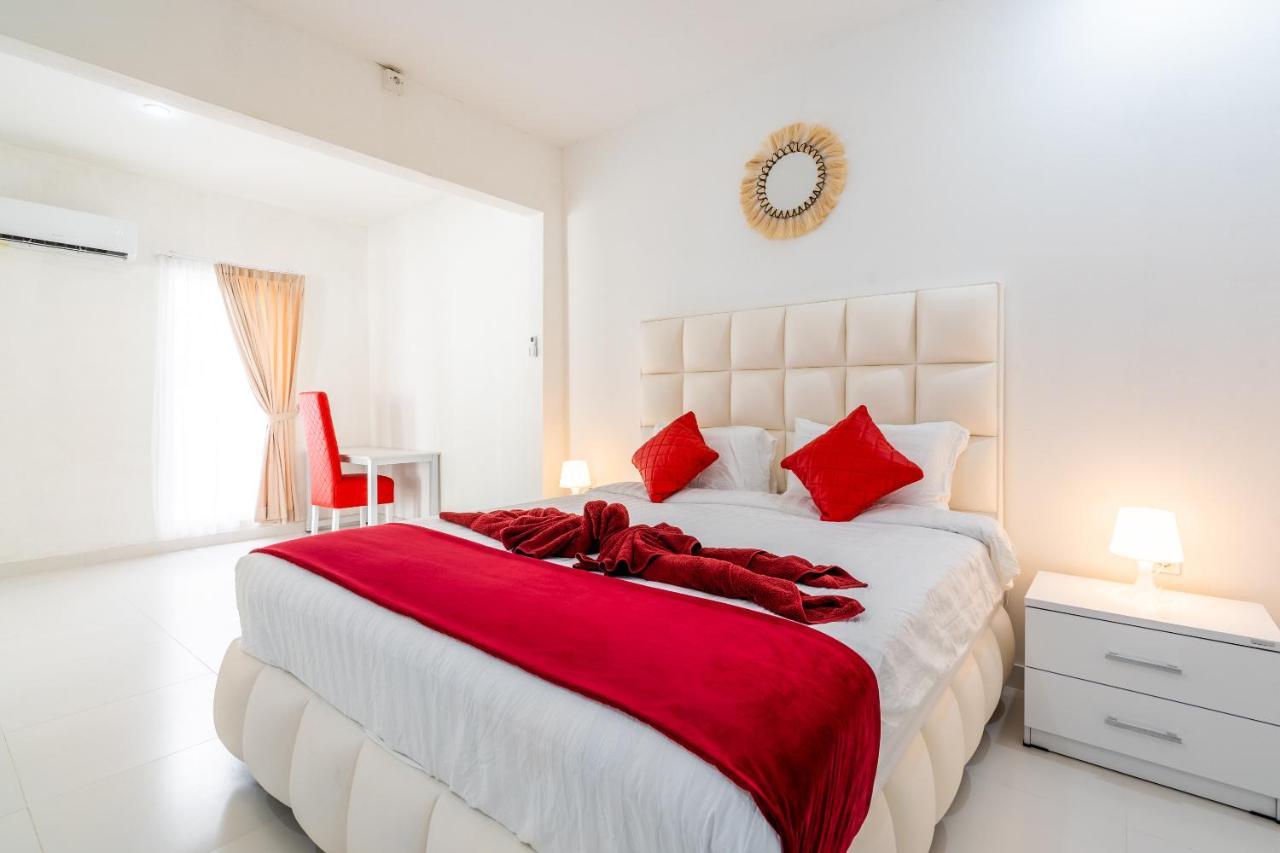Luxury Minimalist Villa White Angel In Seminyak Exteriör bild